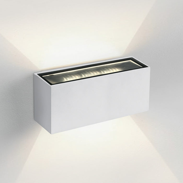 ONE Light Wall Light 2x6W 2x420lm 3000K CRI80 IP54 White 67374A/W/W