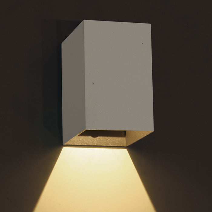 ONE Light Wall Light 3W 200lm 3000K CRI80 IP54 White 67398/W/W